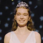 Carrie A Estranha série 2026 Prime Video crítica final explicado resumo elenco
