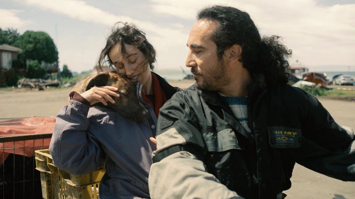 LA PERRA 2026 RT Features filme